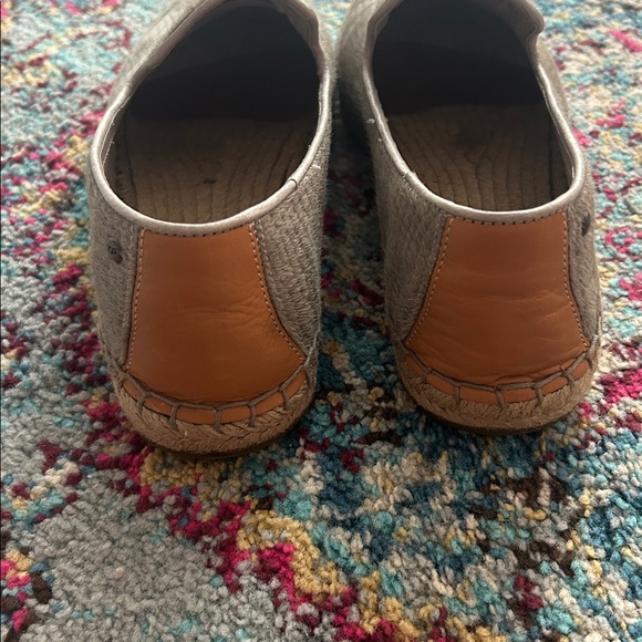 UGG Sandrinne Calf Hair Scales Espadrille Gray Flat Slip On 1007150 Size 8 - Picture 3 of 10